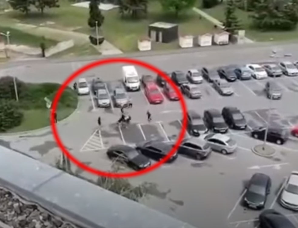 Navijači napali Srbe u Vukovaru uz povike "za dom spremni" (VIDEO)