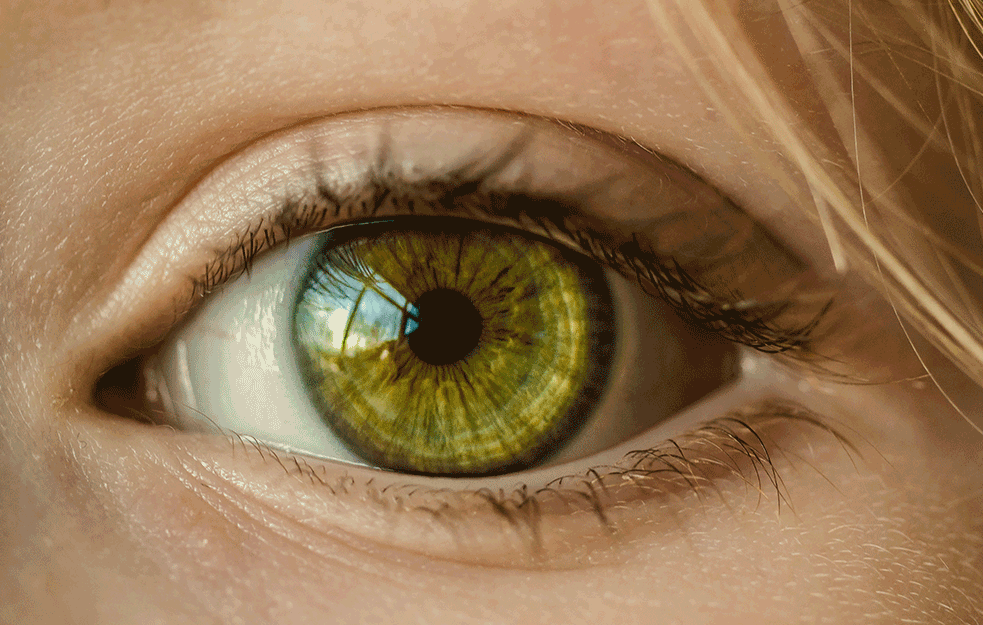 Preterana osetljivost očiju na dnevno svetlo – na šta može da ukaže?