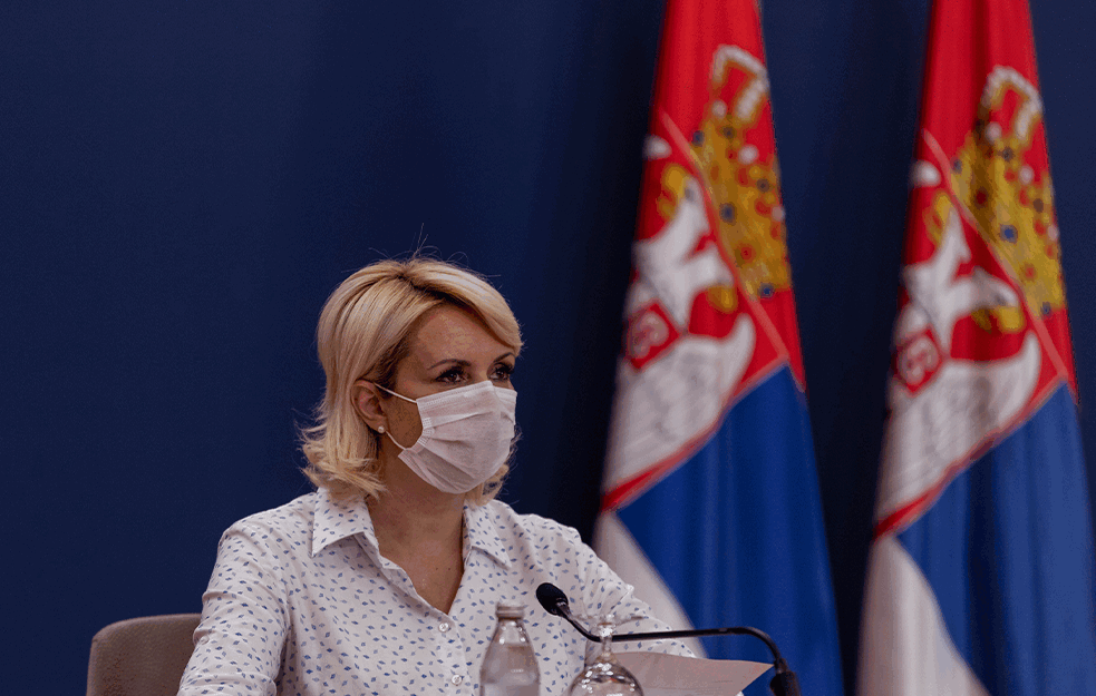 Krizni štab se predomislio? <span style='color:red;'><b>Maske na otvorenom</b></span> ipak NISU OBAVEZNE!