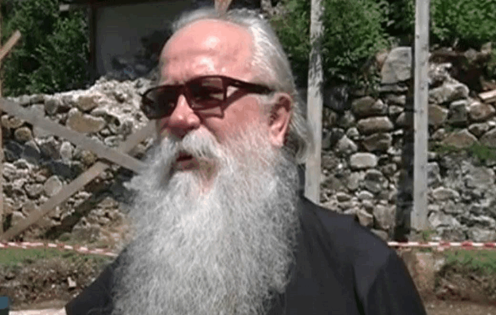 On predstavlja SPC do izbora novog patrijarha: <span style='color:red;'><b>Hrizostom</b></span> Jević je PROTERAN devedesetih iz svoje eparhije u Ključu (FOTO)