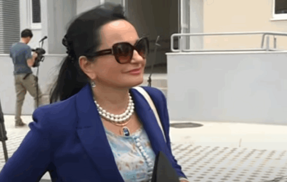 MOĆNA DAMA BEZ KRILA Sinu Vesne Medenice ukinuta licenca