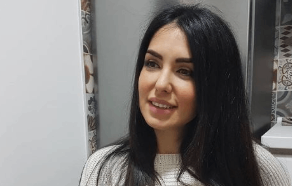 PEVAČICA POLAKO POSTAJE KRALJICA LAPSUSA: Tanja Savić pozdravljala fanove iz svih zemalja, pa lupila 'Pozzdrav Ešpanja'