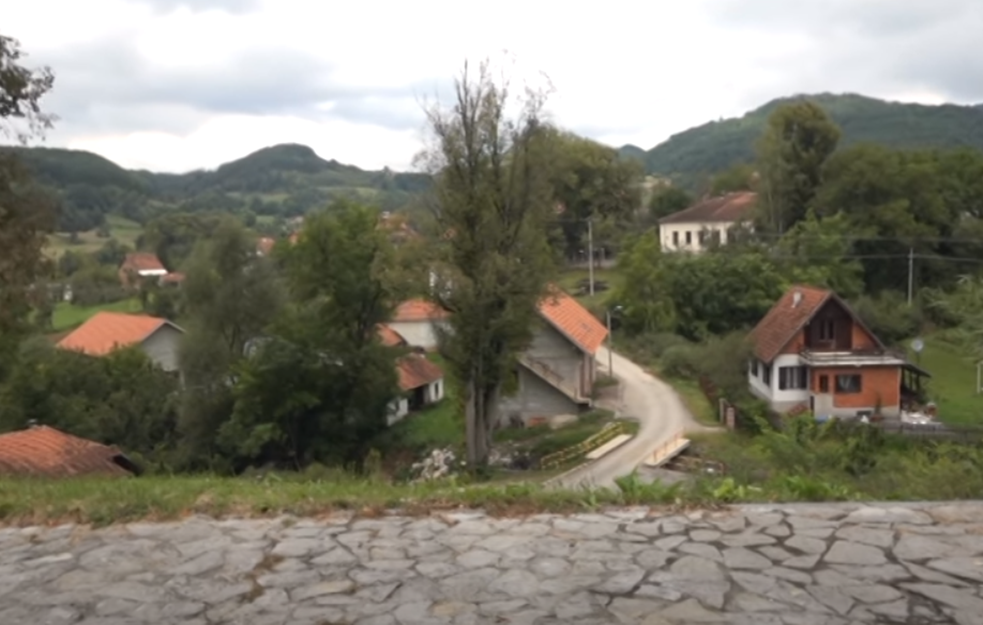 'AKO NAM ZAGADE ZEMLJIŠTE NEĆEMO IMATI ŠTA DA PRODAMO': Meštani Gornje Dobrinje BESNI jer se planira <span style='color:red;'><b>KOPANJE litijuma</b></span> i bora! (VIDEO)