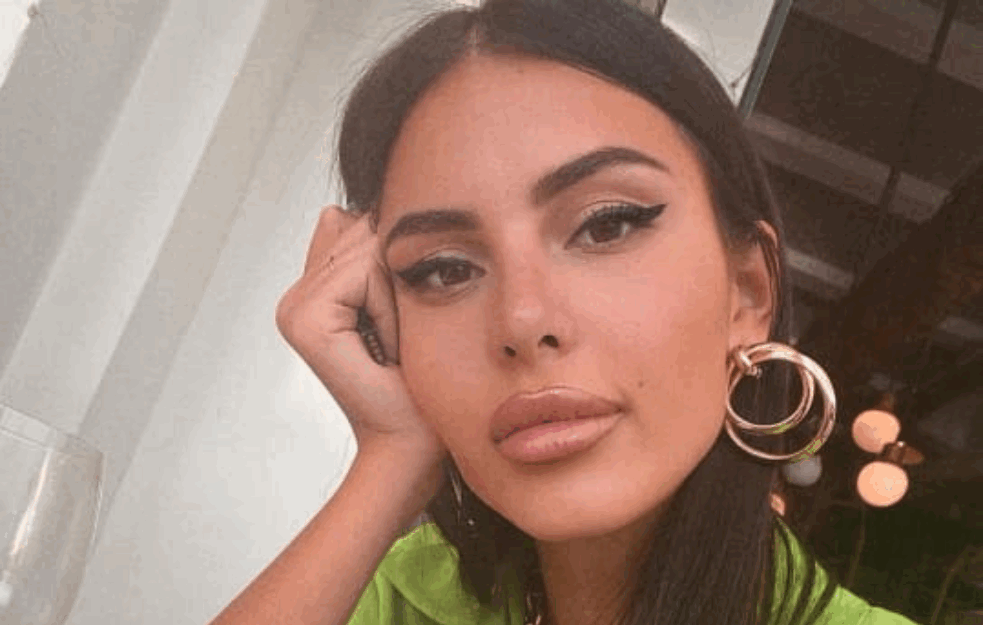 ANASTASIJA RAŽNATOVIĆ ISKRENO O ESTETSKIM OPERACIJAMA: 'Meni je NOS bio odavde do Batajnice', a evo kako je pevačica IZGLEDALA PRE!  (FOTO) 
