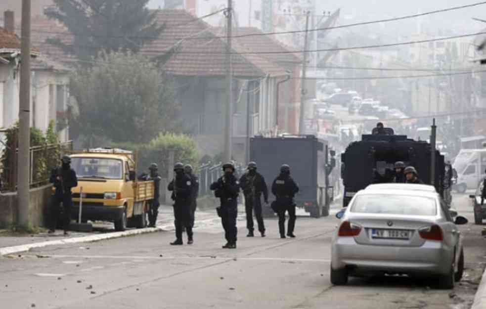 ROSU METAK ZALUTAO U STAN GDE ŽIVI TROMESEČNA BEBA! Pukom srećom izbegnuta tragedija u Zvečanu (FOTO)