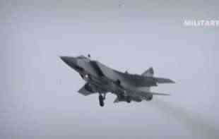 SRUŠIO SE RUSKI <span style='color:red;'><b>MIG-31</b></span>: Posada se katapultirala, nesreću izazvao tehnički kvar (VIDEO)