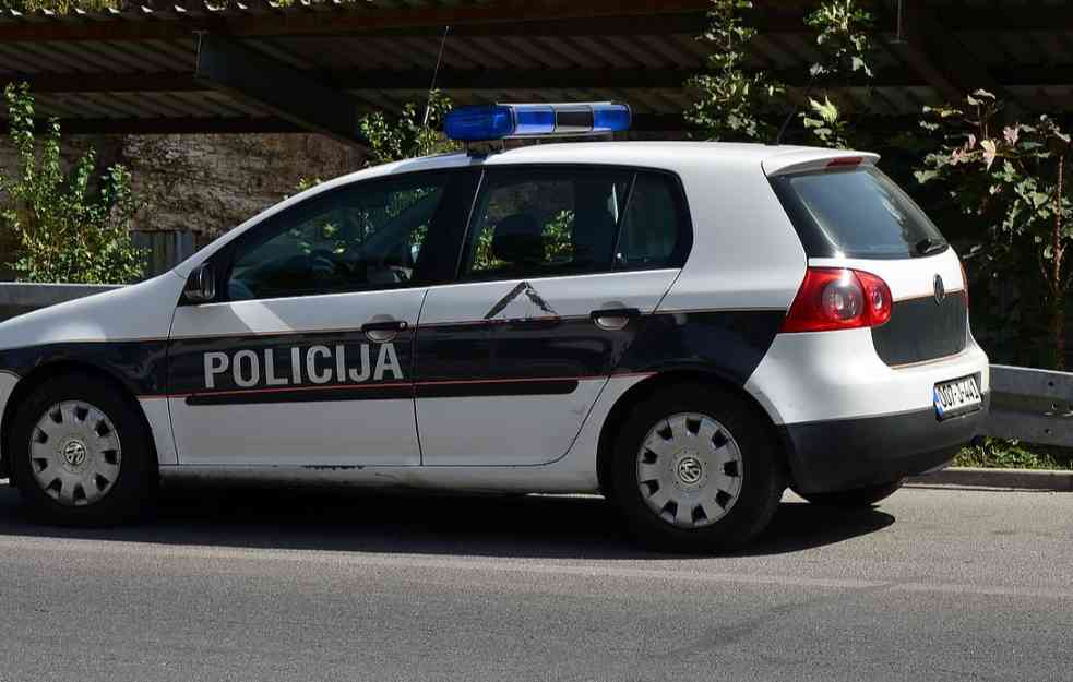 TRAGEDIJA U KAKNJU: Sin nožem izbo majku pa skočio s mosta