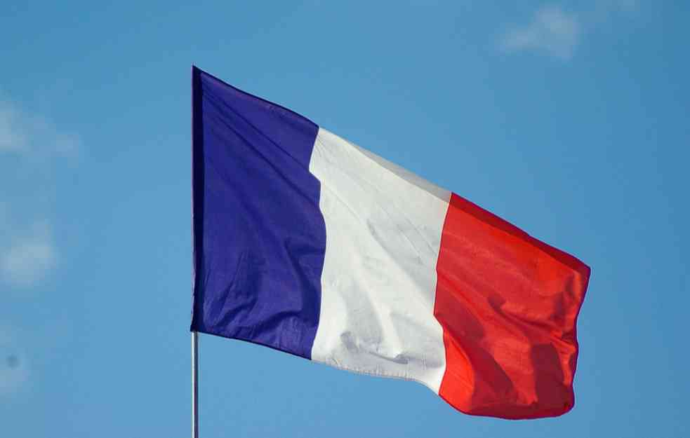 Francuska ekonomija na klackalici: Da li će izgubiti mesto među top 10 svetskih ekonomija?