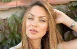<span style='color:red;'><b>Bojana Barović</b></span> se oglasila iz bolnice dan nakon porođaja i rasplakala sve (FOTO)
