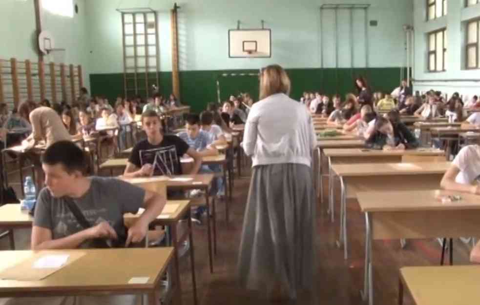 OBJAVLJEN RASPORED UČENIKA po obrazovnim profilima i smerovima u SREDNJIM ŠKOLAMA: EVO KAKO GA MOŽETE VIDETI