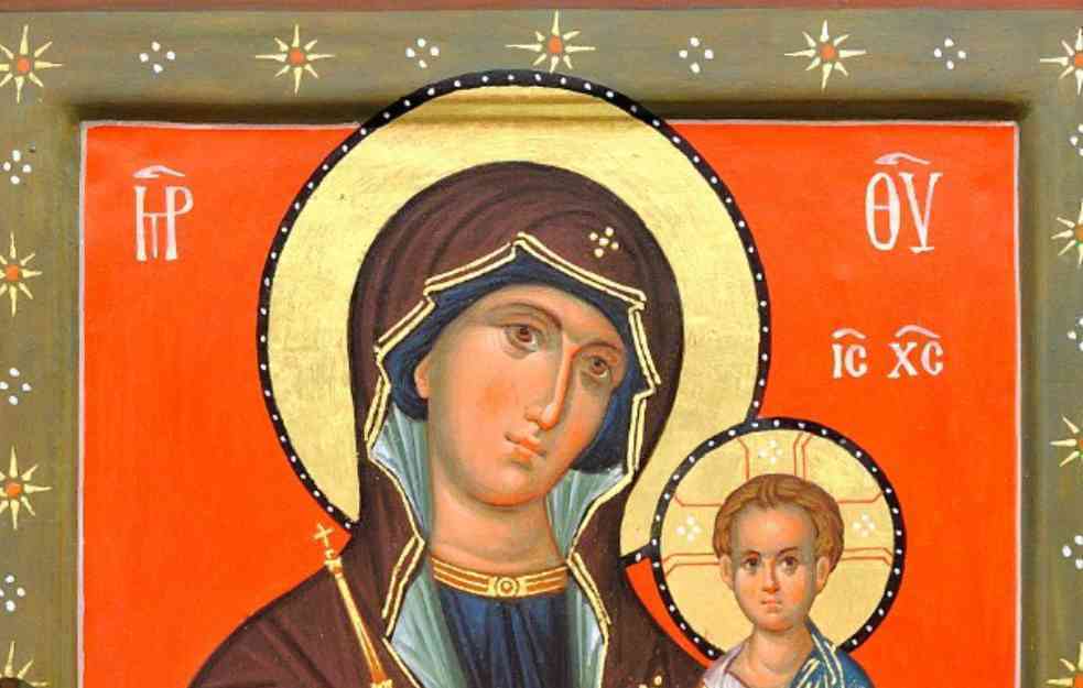 DANAS SLAVIMO POLAGANJE RIZE PRESVETE BOGORODICE: Ne zaboravite da ovo uradite pred spavanje