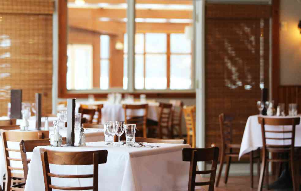 Zbog porekla vlasnica restorana im svaki dan davala besplatnu hranu