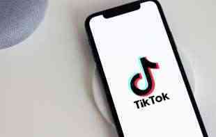 <span style='color:red;'><b>TikTok izazov</b></span>i strašna pretnja po decu: Tri trenutno aktuelna, jedan vrlo ekstreman