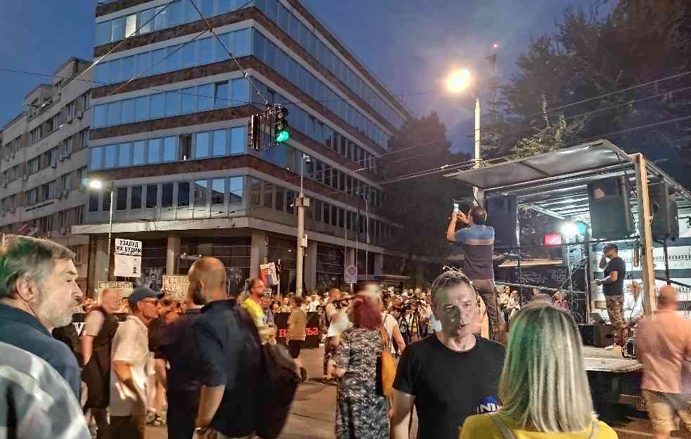 ZATVOREN SAOBRAĆAJ KOD SKUPŠTINE : Protest 26. Srbija protiv nasilja