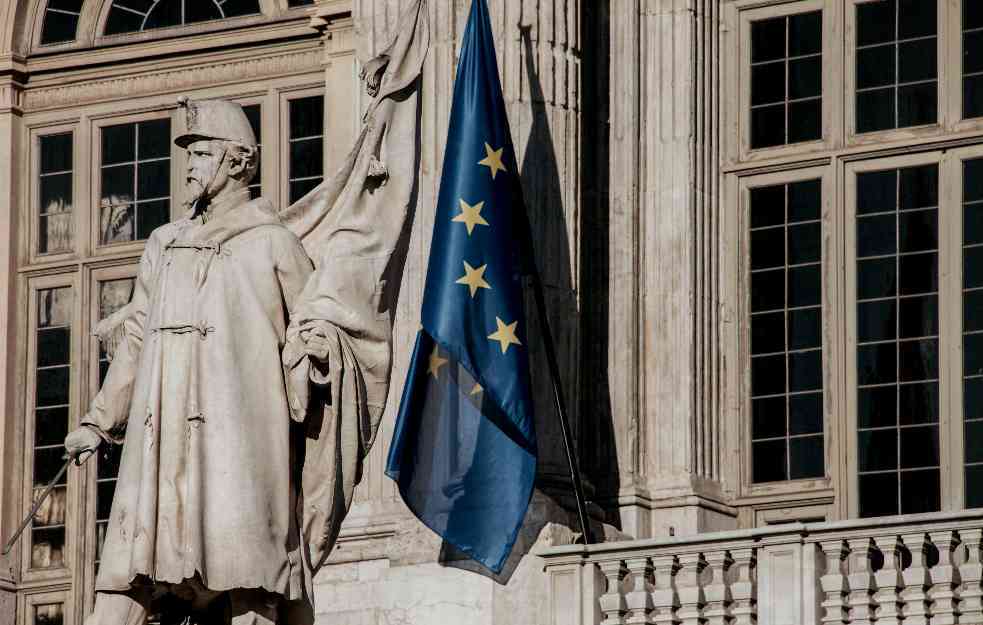 Ratni bubnjevi tutnje Briselom: EU priprema planove za vojno prisustvo u Ukrajini uz podršku SAD