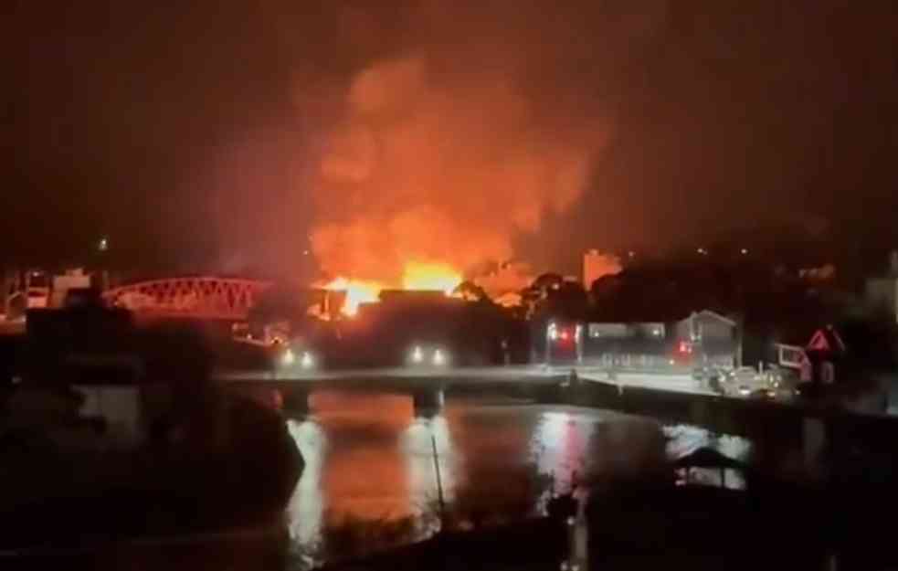 SVE VEĆA DRAMA U JAPANU: Isključeni reaktori nuklearke, panika zbog radijacije! GRAD U PLAMENU! (VIDEO, FOTO)