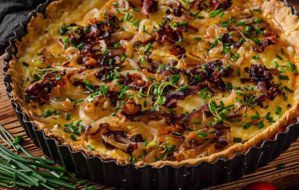 SUPER TOPLI DORUČAK: Recept za tart sa slaninom i povrćem 