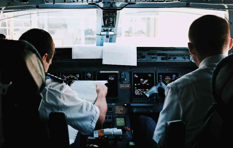 PILOTI OVAKO SPREČAVAJU UMOR: Koje supstance koriste piloti da bi ostali budni?