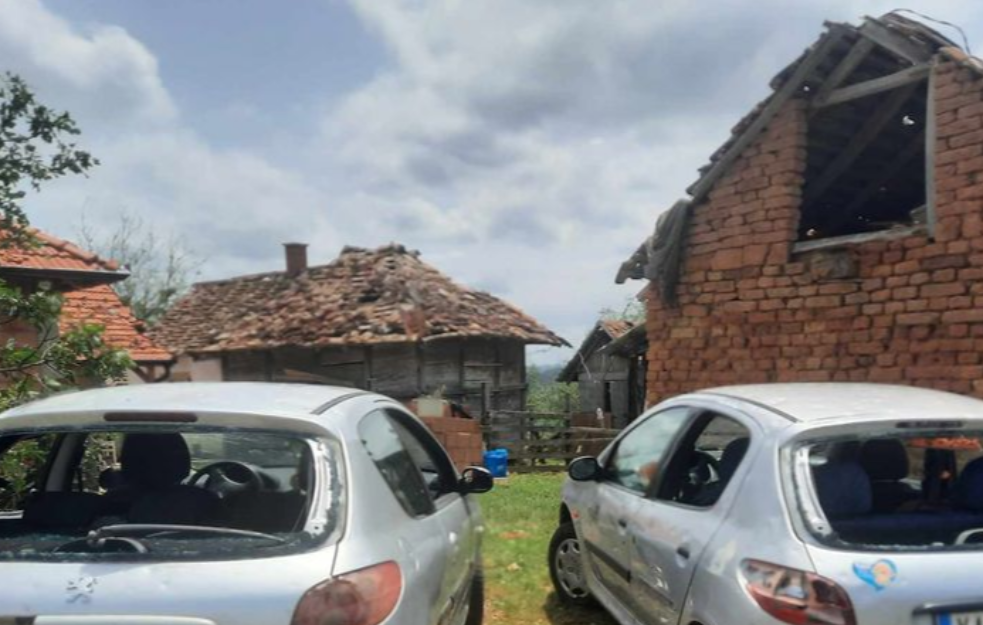 U srelima oko Valjeva sve uništeno: Meštani izgubili čak i krov nad glavom