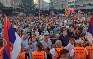 PODRŠKA SVIM UHAPŠENIM AKTIVISTIMA: Protest “Sigurnost je u brojevima” u nedelju ispred RTS-a