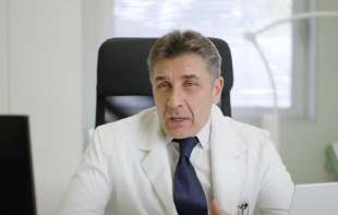 Načelnik UKC Srbija <span style='color:red;'><b>smenjen</b></span> nakon što je podržao studente i kritikovao ministra