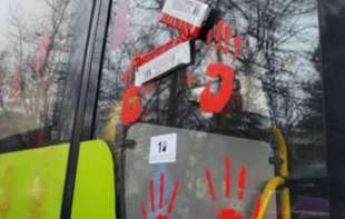 Na Voždovcu blokirani <span style='color:red;'><b>autobusi</b></span> koji treba da voze učesnike na skup u Jagodini: „Držaćemo ih koliko bude bilo potrebno“