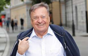 Janković <span style='color:red;'><b>demant</b></span>ovao navode o srpskom državljanstvu i političkom angažovanju u Srbiji