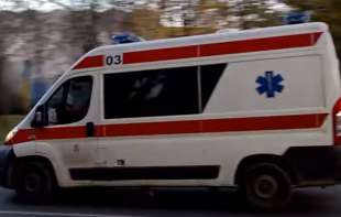 Saobraćajna nesreća kod Novog Sada: Auto završio u <span style='color:red;'><b>kanal</b></span>u