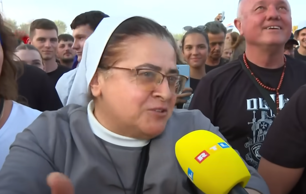 Šok sa koncerta Tompsona: Časna sestra iz Sremske Mitrovice oduševljeno poručila „Neka vide da nas ima!“