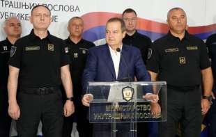 Dačić: O bezbednosti dece u školama brine 1.900 policajaca