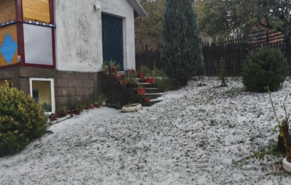 Nevreme napravilo haos na zapadu Srbije: U valjevskom kraju belelo se od grada, na ulicama potop! 