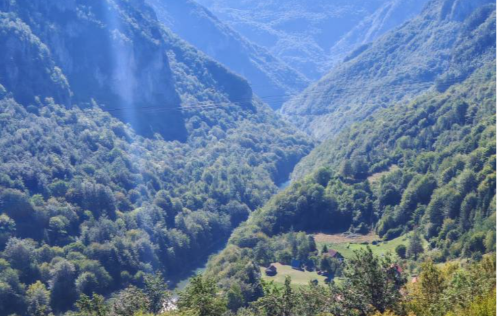Temperatura i do 33 stepena: Posle prohladnog jutra, sunčano i veoma toplo za ovaj period godine