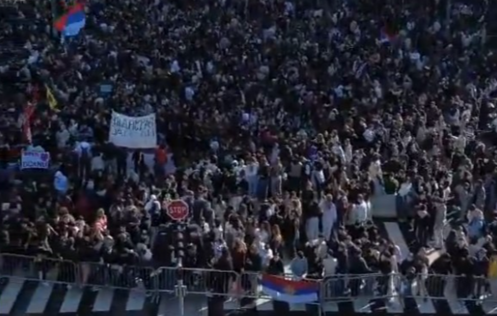 Srednjoškolci pružili moćnu podršku Dijani Hrki: Snimak iz drona sve govori (VIDEO)