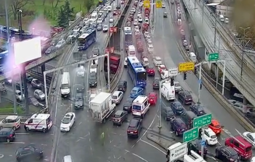 Gužva na obrenovačkom putu: Radovi na putu usporavaju saobraćaj