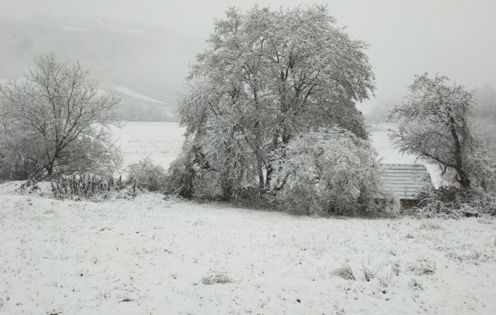 Saobraćaj oko Nove Varoši i Zlatara usporen, na pojedinim deonicama zaustavljen