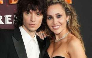 Majli Sajrus se verila