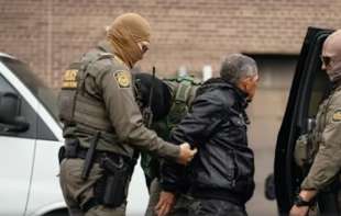 Služba za imigraciju i carinsku kontrolu SAD uhapsila skoro 75.000 ljudi bez dosijea