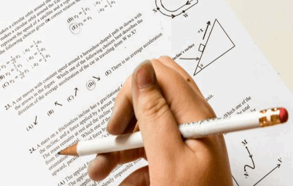 Đaci opet proveravaju znanje: Osmaci danas rade <span style='color:red;'><b>test iz matematike</b></span>