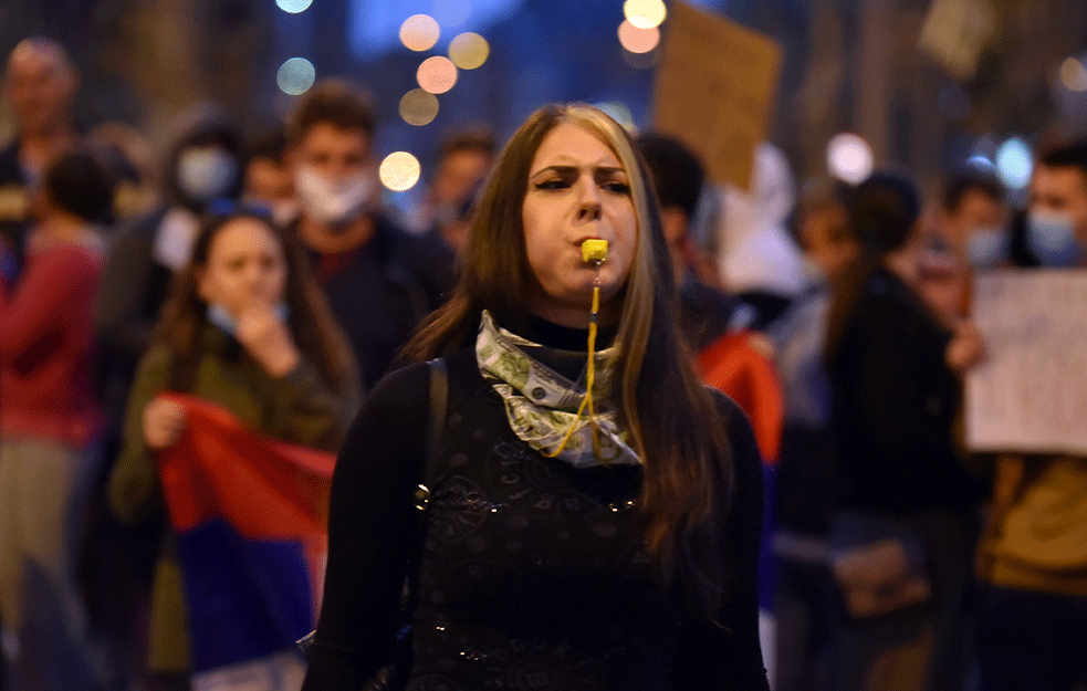 "NEĆEMO IZBORE, JEDINI NORMALAN IZBOR JE DA SE VUČIĆ SAM POVUČE!" Biljana potvrdila šta je cilj protesta