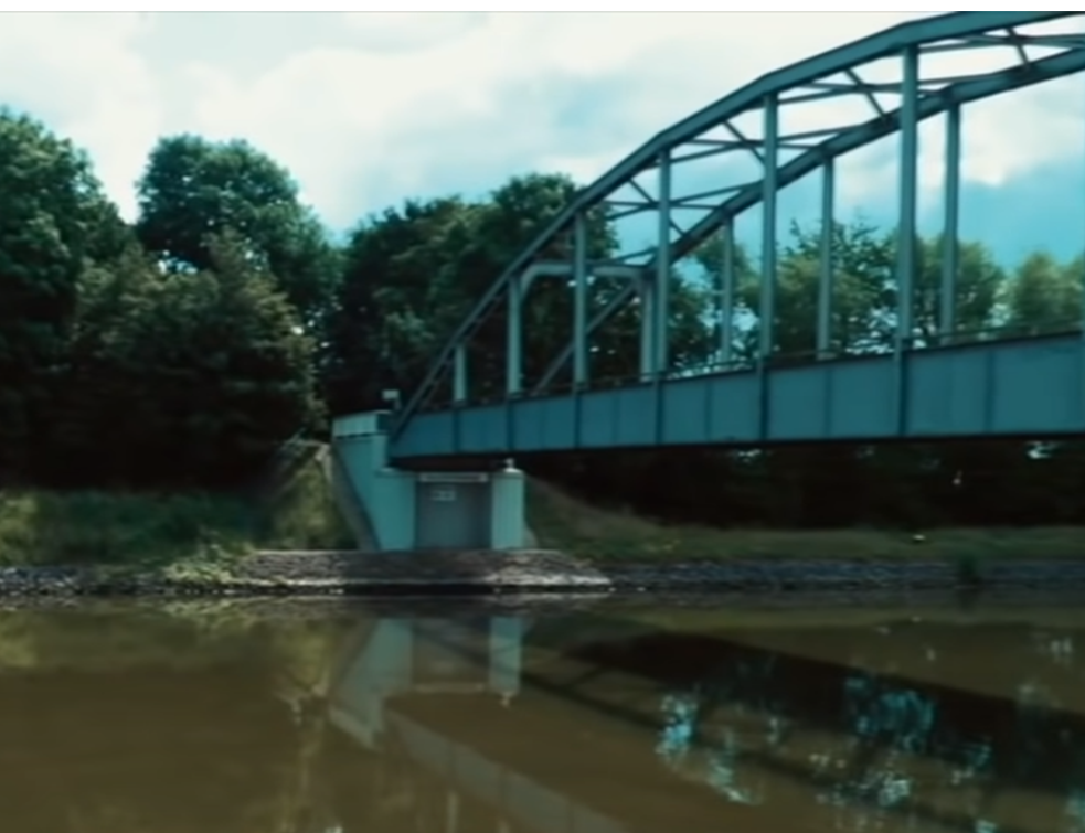 DEVOJKA UMRLA U NAJGORIM MUKAMA: Ubica joj vezao betonsku ploču za noge i bacio je ŽIVU u kanal! NIJE IMALA ŠANSE (VIDEO)