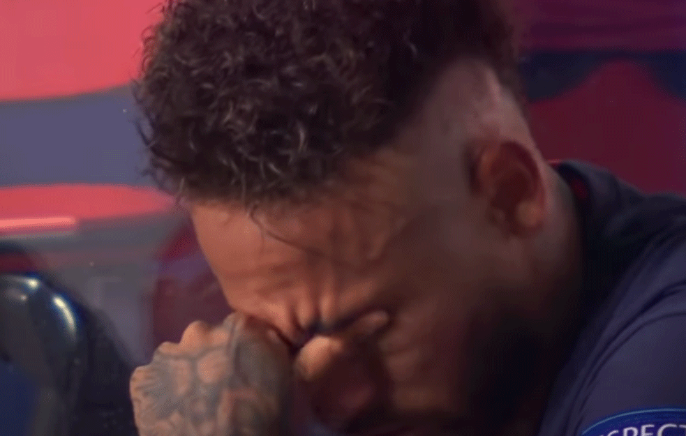Nejmar se rasplakao posle istorijske blamaže (FOTO I VIDEO)