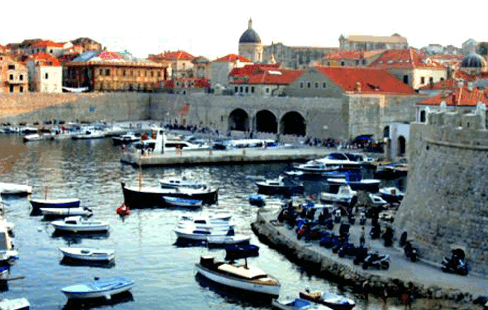 Posle otkrića PRAVOSLAVNIH FRESKI IZ 14. VEKA u franjevačkom manastiru u Dubrovniku u Hrvatskoj zid ćutanja (FOTO)