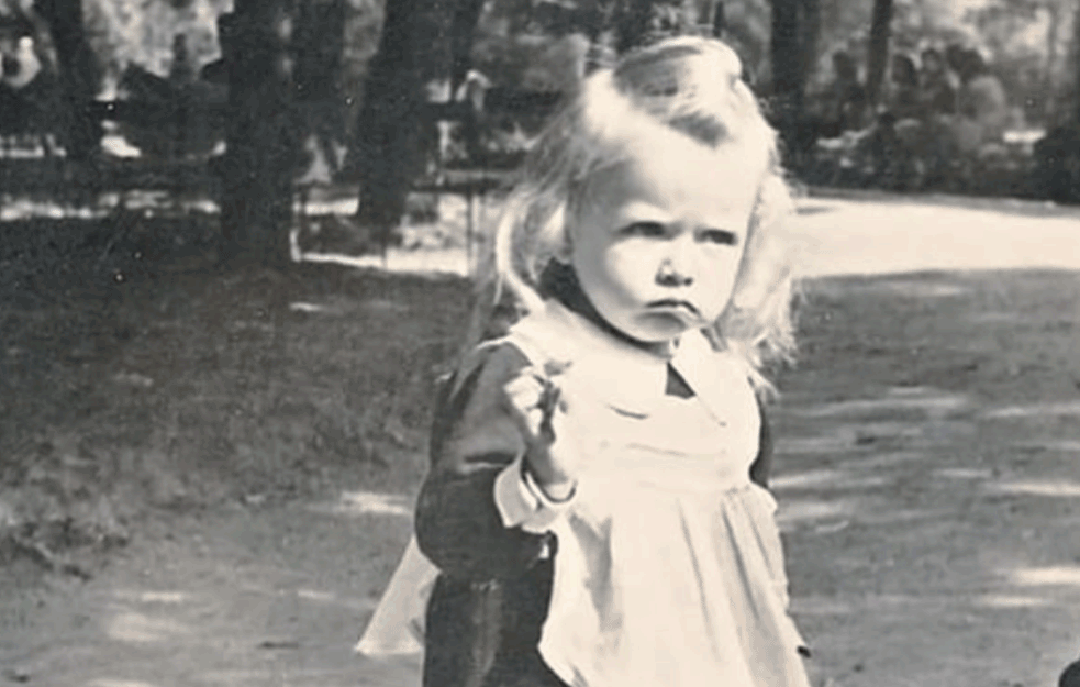 BILA JE VELIKA ZVEZDA EKS JU: Da li prepoznajete našu legendarnu glumicu iz perioda kada je bila devojčica (FOTO)  