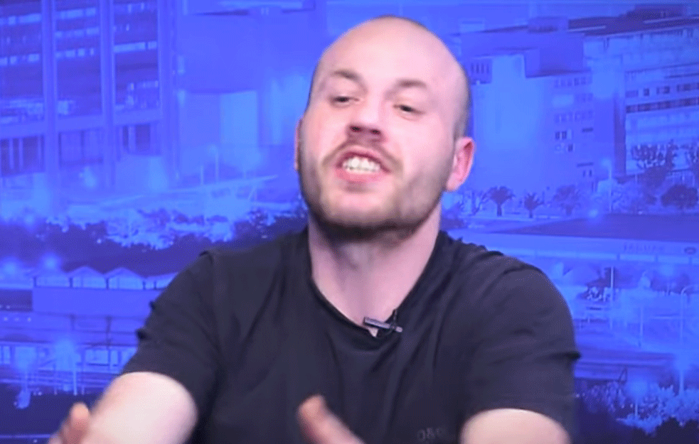 UHAPŠEN JOŠ JEDAN <span style='color:red;'><b>SRPSKI REPER</b></span>! Posle RASTE još jedan REKORDER! Našli mu kilogram marihuane, 871 'ekser' i dve vagice (FOTO)