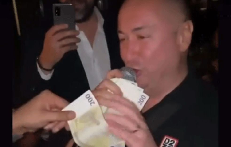 Ko to na estradi važi za kraljeve bakšiša?