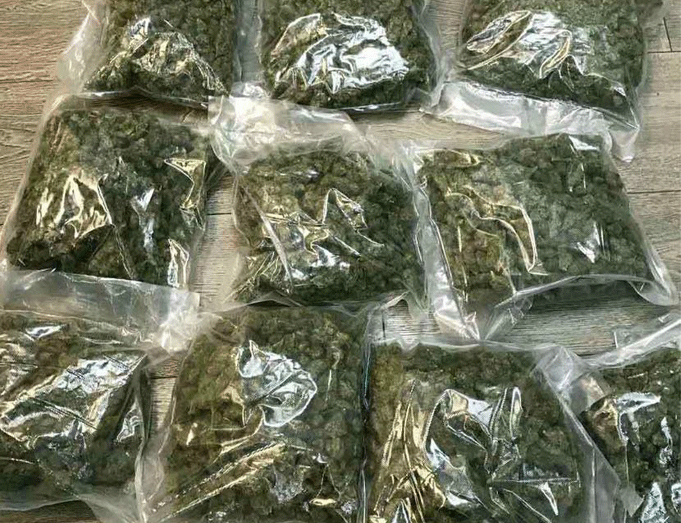 U pretresu na naplatnoj rampi kod Inđije policija u fijatu pronašla preko 2 kilograma droge