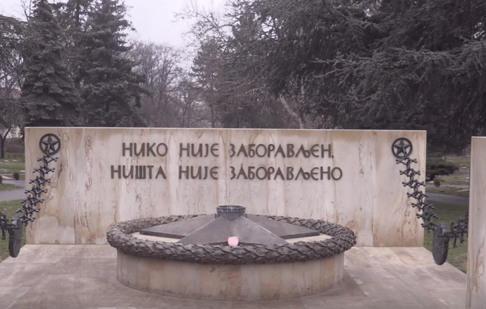 UGAŠEN PLAMEN KOJI SU ZAPALILI LAVROV I VUČIĆ (VIDEO)