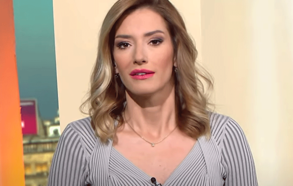 Profesionalna <span style='color:red;'><b>šminkerka</b></span> otkriva sve tajne savršenog mejk-apa Jovane Joksimović! (FOTO)
