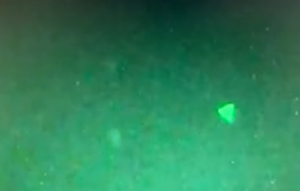 Pentagon potvrdio AUTENTIČNOST fotografija NLO: Ministarstvo odbrane NIŠTA NE OTKRIVA zbog bezbednosti (VIDEO)