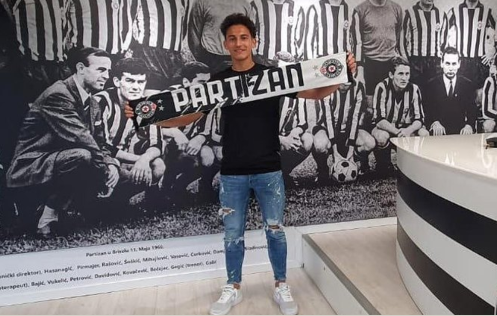 PARTIZAN VERUJE SVOJOJ DECI: Daroviti vezista Stanković postao <span style='color:red;'><b>profesionalac</b></span>